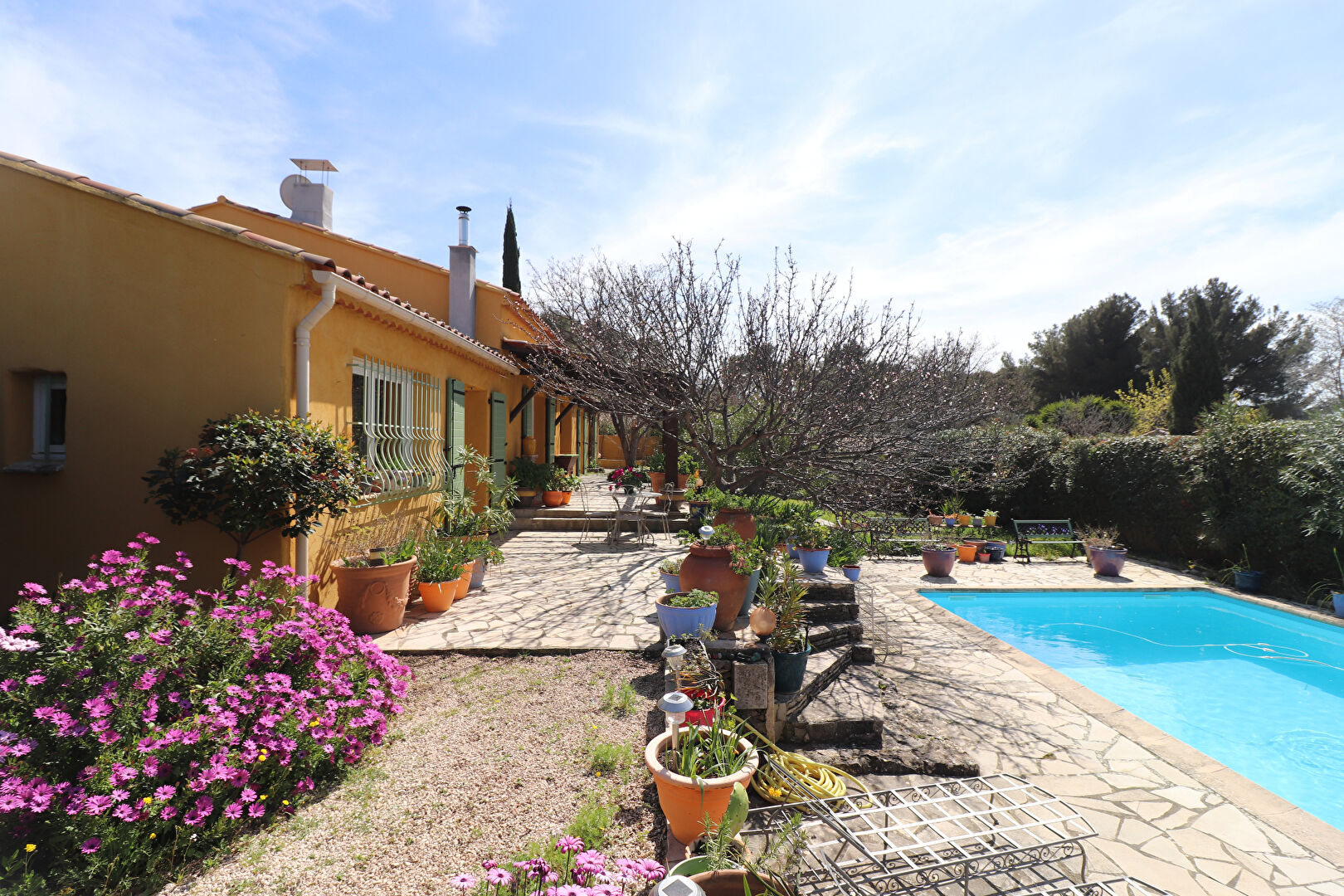 Agence immobilière de L et F IMMOBILIER St cyr sur mer - L ,  F IMMOBILIER