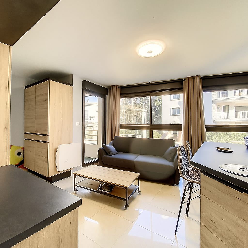 Photo T2  bord de mer aux Lecques image 4/4