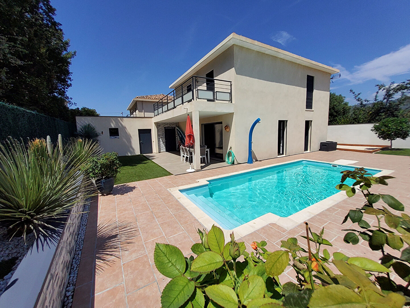 Agence immobilière de L et F IMMOBILIER St cyr sur mer - L ,  F IMMOBILIER