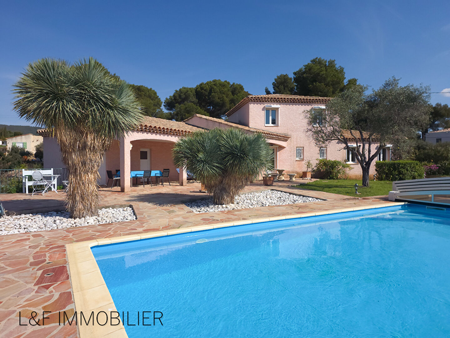 Agence immobilière de L et F IMMOBILIER St cyr sur mer - L ,  F IMMOBILIER