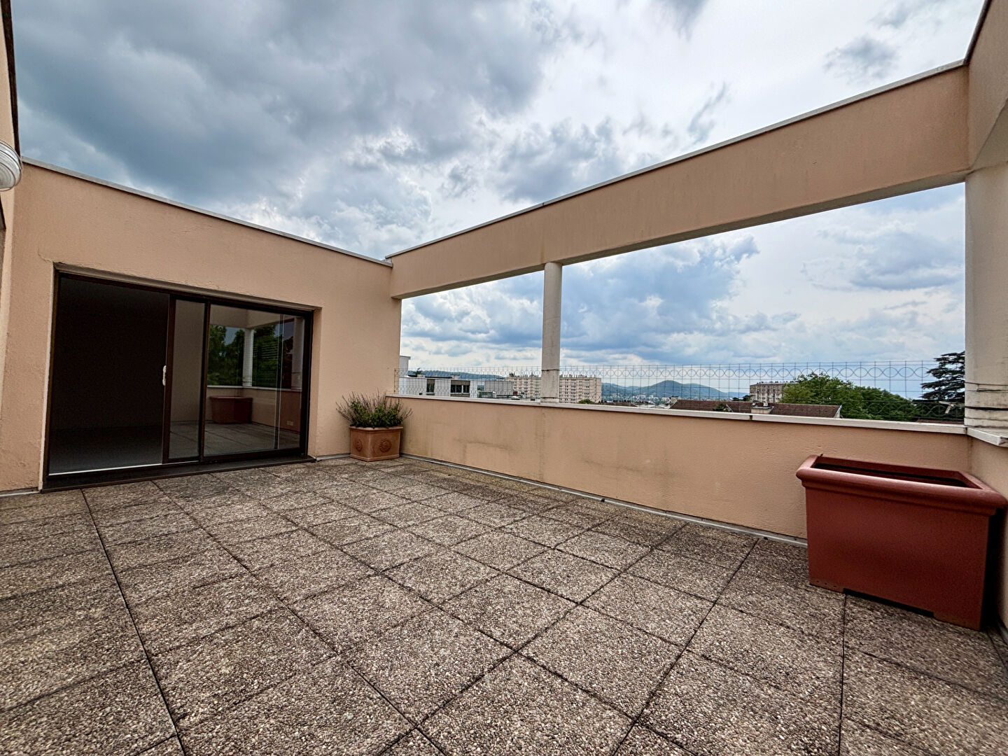 Agence immobilière de LETONDAL IMMOBILIER Pirey - LETONDAL IMMOBILIER SARL