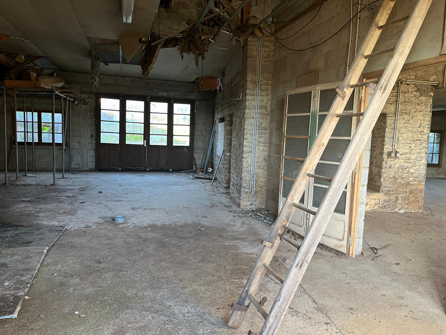 Photo Bâtiment Pouilley Les Vignes (25115) image 3/6