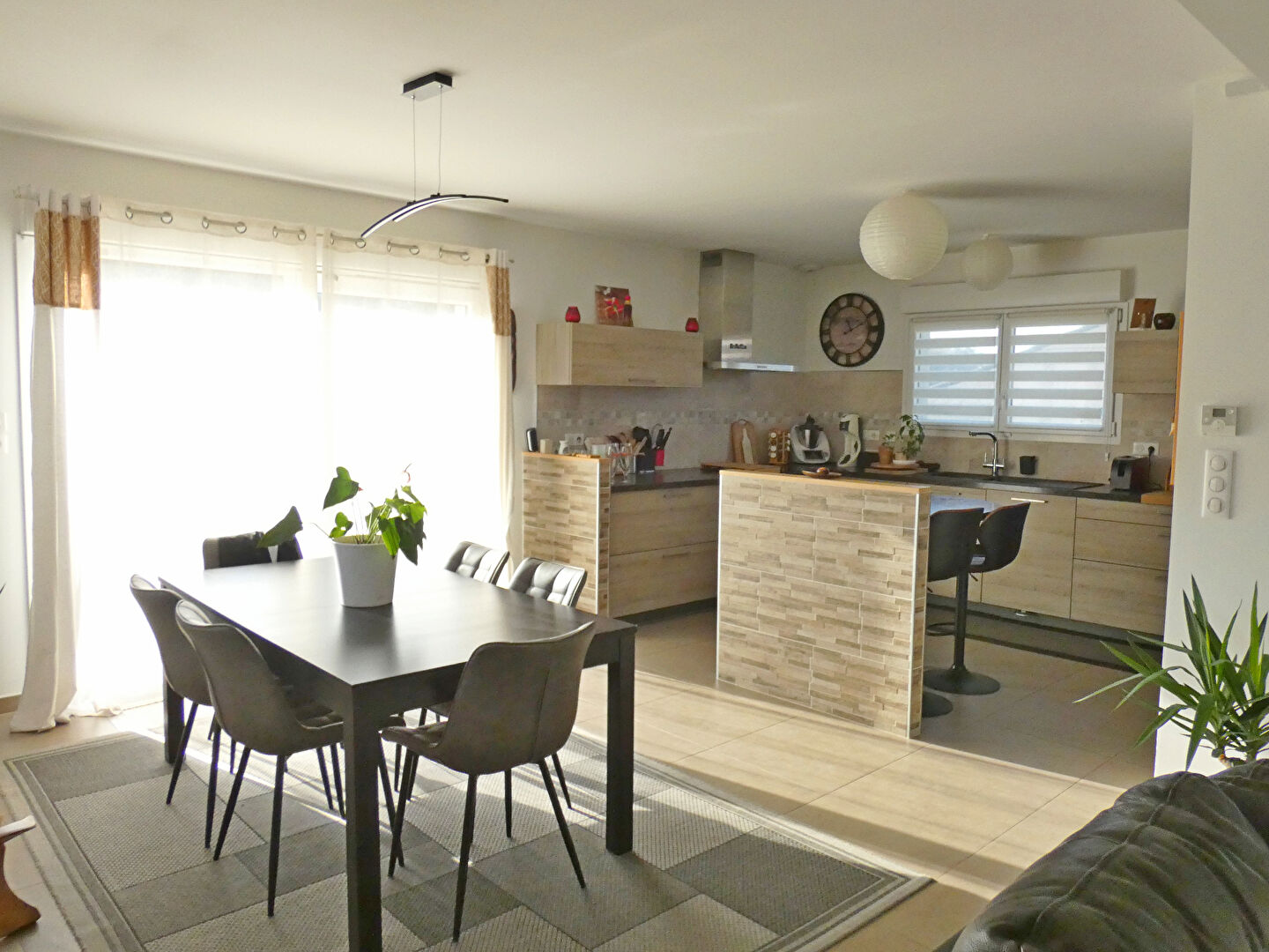 Photo Saint-Vit : Maison récente sur 7 ares de terrain plat image 4/6