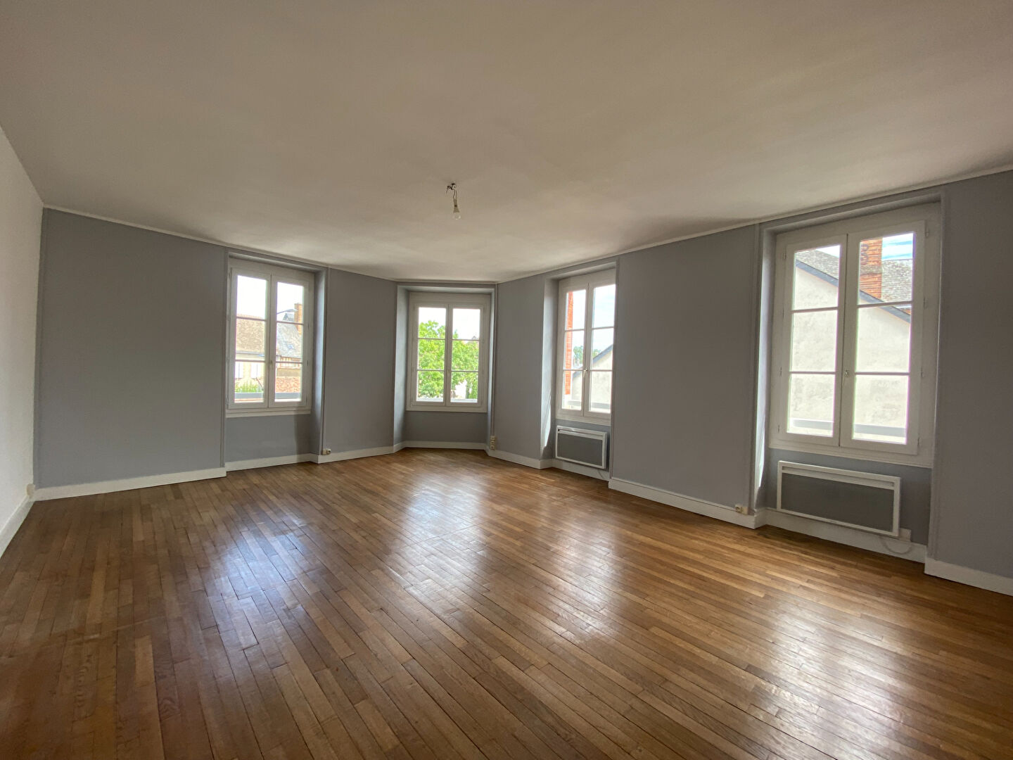 Agence immobilière de LE VILLAGE IMMOBILIER - LE VILLAGE IMMOBILIER Aubigny-