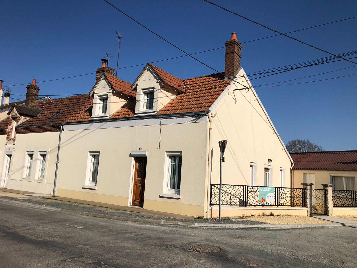 Agence immobilière de LE VILLAGE IMMOBILIER - LE VILLAGE IMMOBILIER Aubigny-