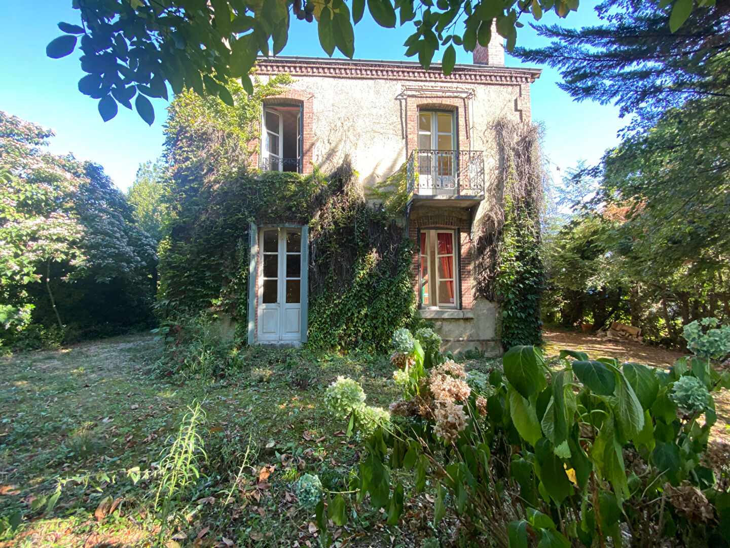 Agence immobilière de LE VILLAGE IMMOBILIER - LE VILLAGE IMMOBILIER Aubigny-