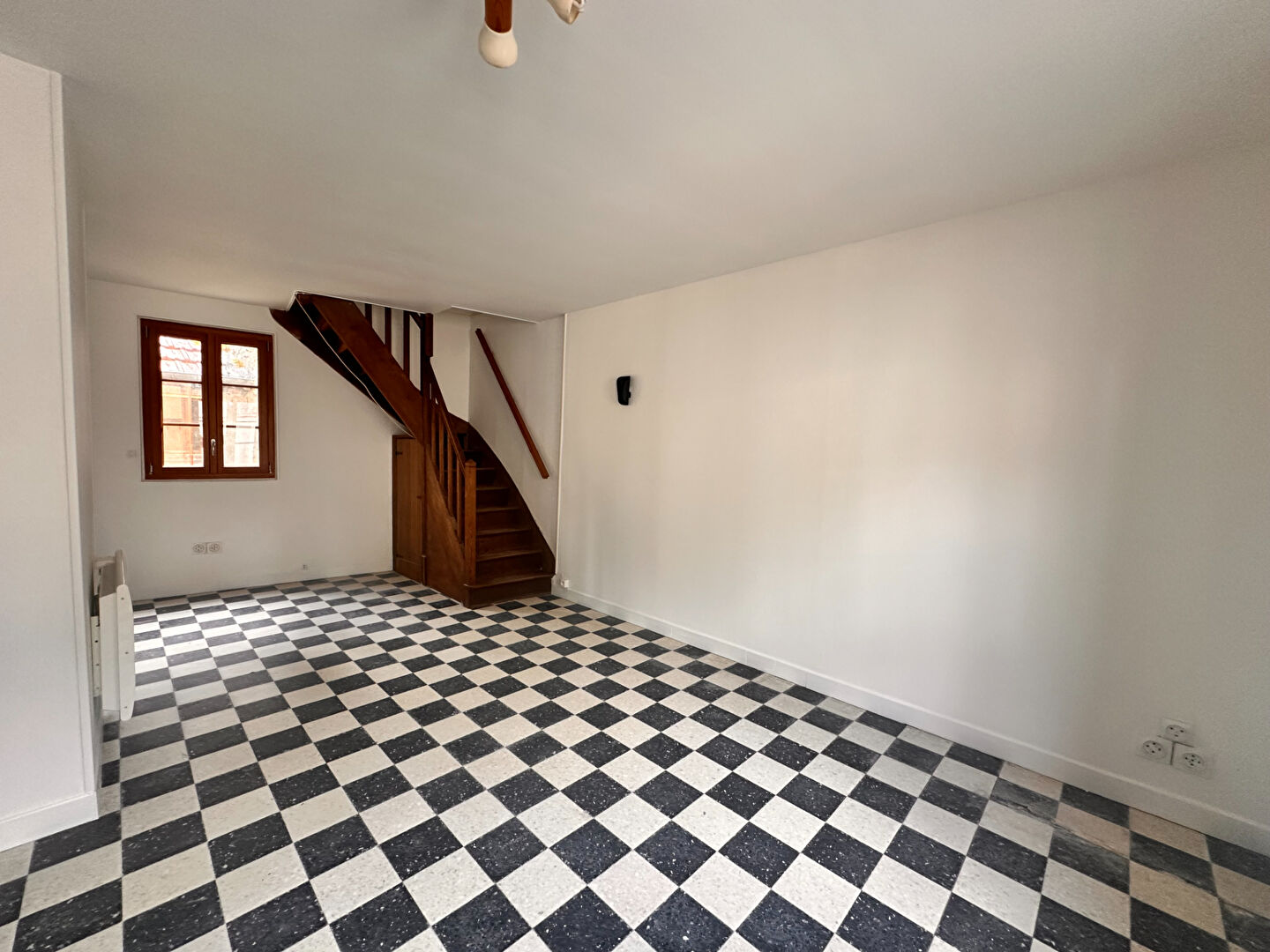 Agence immobilière de LE VILLAGE IMMOBILIER - LE VILLAGE IMMOBILIER Henrichemont