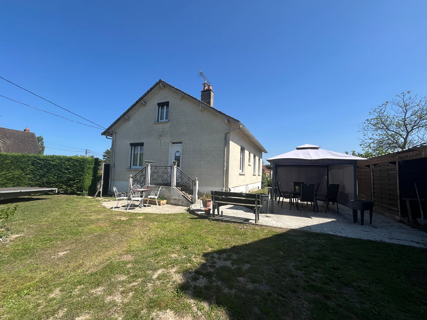 Agence immobilière de LE VILLAGE IMMOBILIER - LE VILLAGE IMMOBILIER Aubigny-