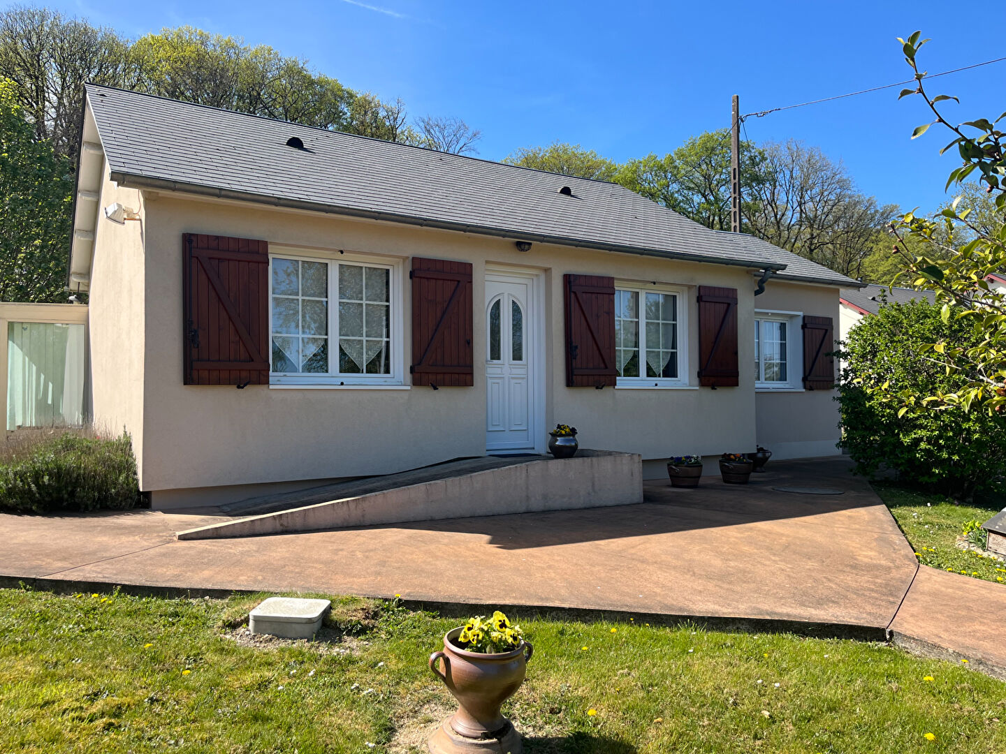 Agence immobilière de LE VILLAGE IMMOBILIER - LE VILLAGE IMMOBILIER Henrichemont