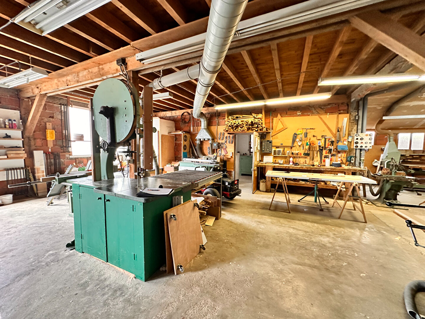 Photo Entrepôt / local industriel Aubigny Sur Nere 3 pièce(s) 255 m2 image 2/6