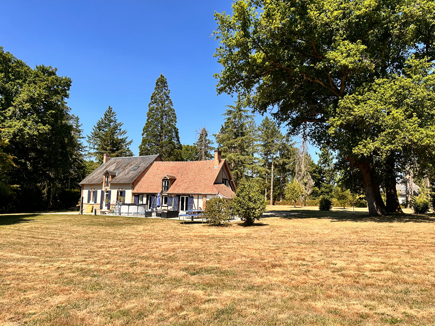 Photo Maison Cerdon 6 pièce(s) 220 m2 image 4/6