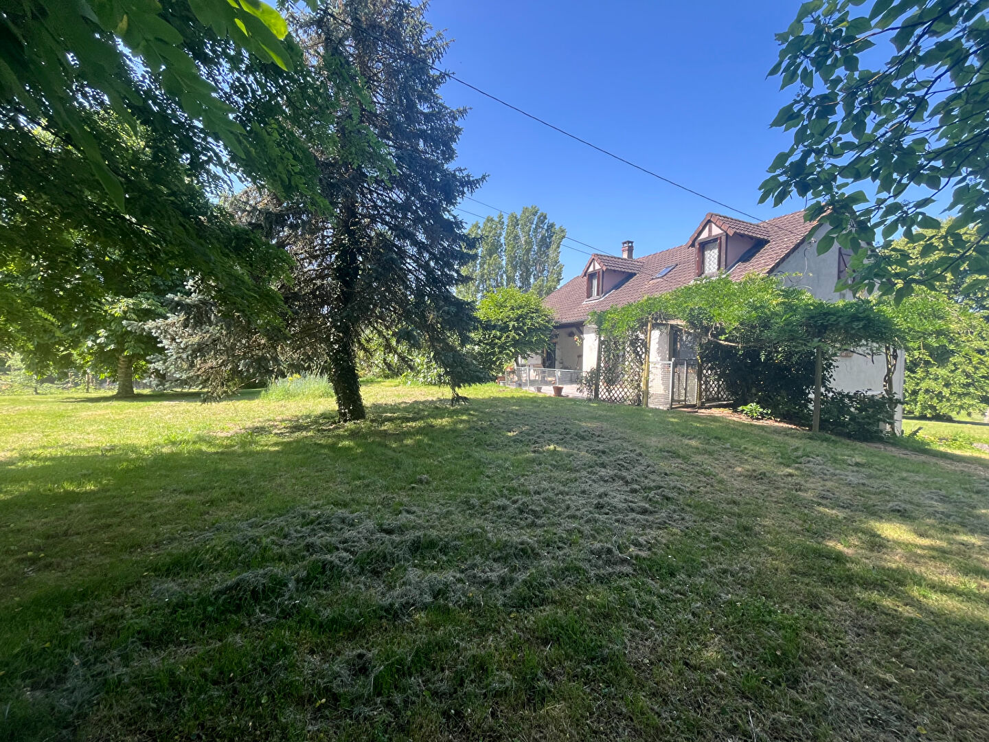 Agence immobilière de LE VILLAGE IMMOBILIER - LE VILLAGE IMMOBILIER Aubigny-