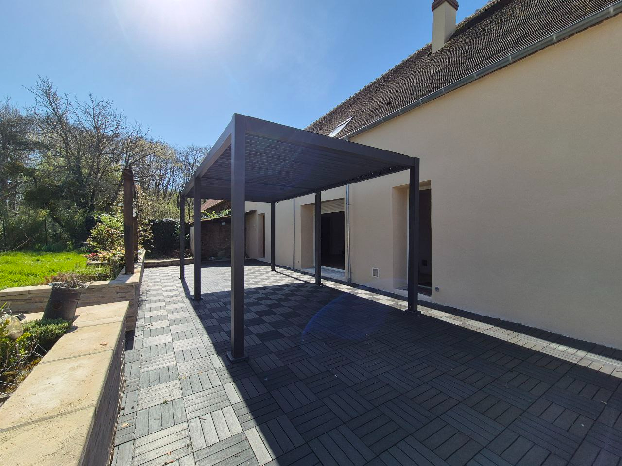 Longère 11 pièces avec dépendance, sans travaux.