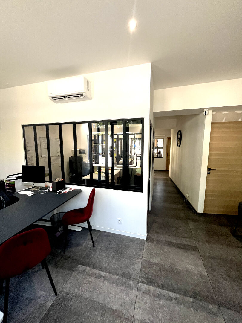 Photo Local commercial Orleans sud 130 m2 image 2/5