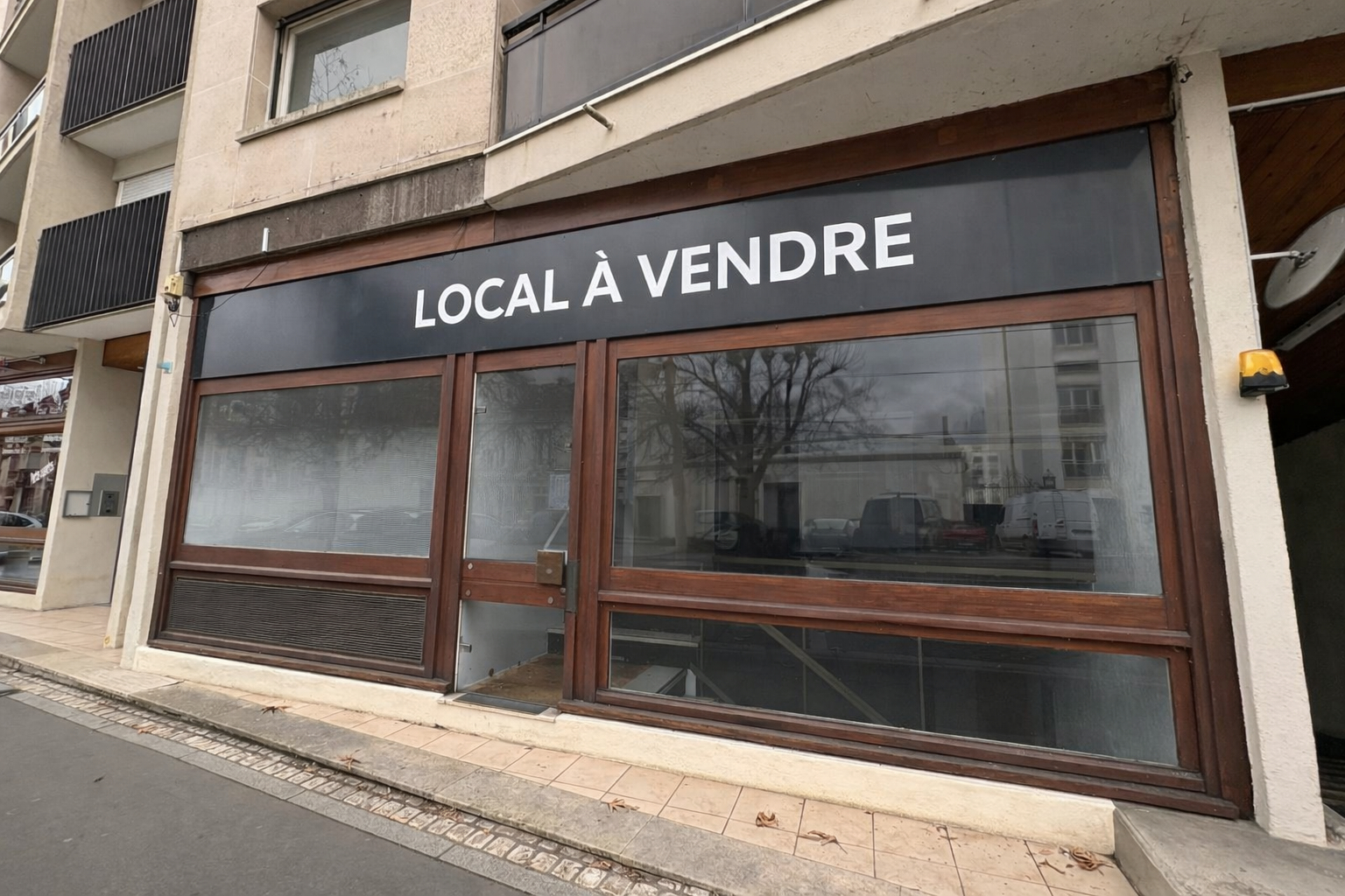 Local commercial de 75 m²
