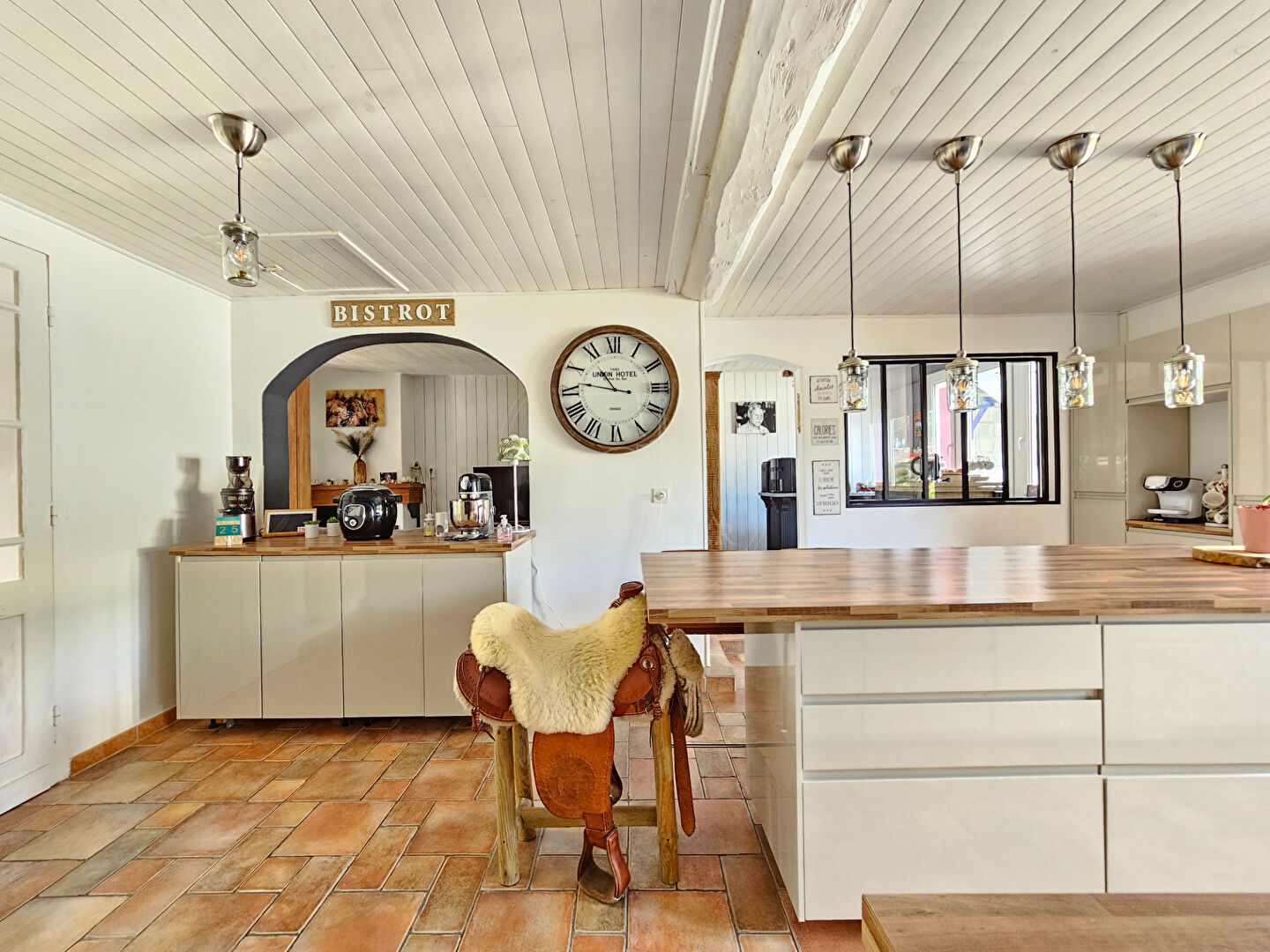 Photo Maison 5 pièces 128 m² + Grange  60 m² SALLES image 2/6