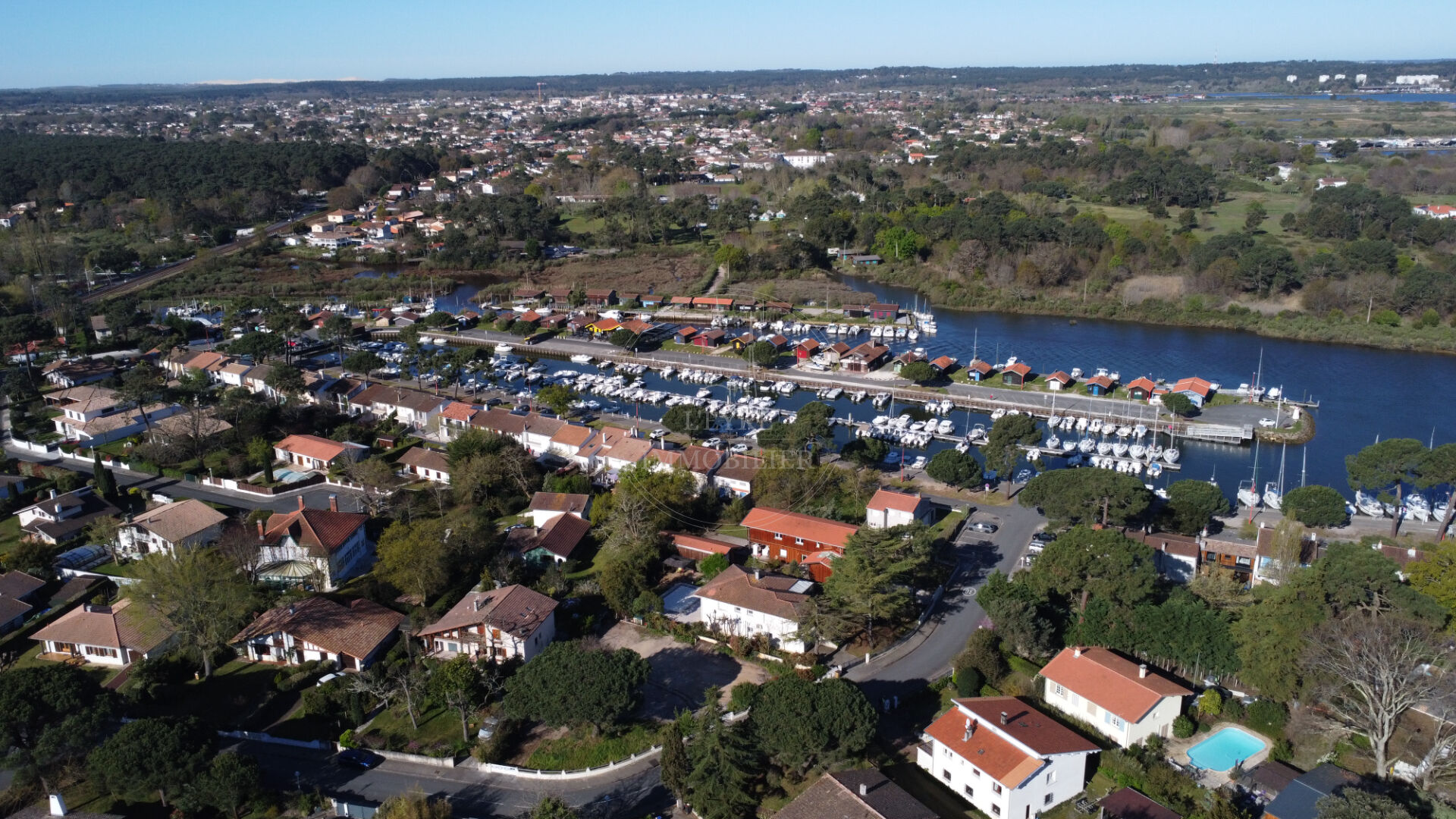 Photo Terrain Gujan Mestras La HUME image 3/5