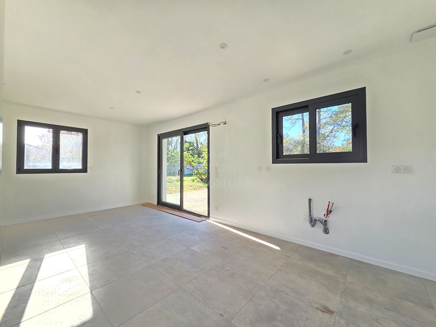 Photo Maison Audenge 3 pièces grande parcelle. image 3/6