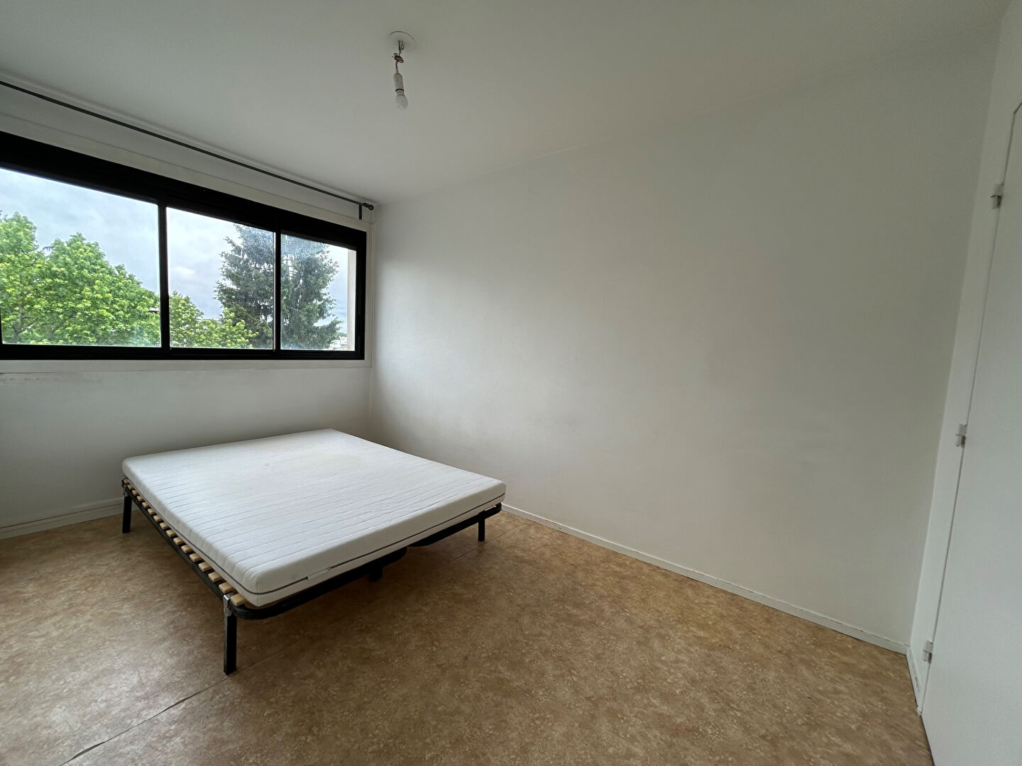 Photo FRANCONVILLE «  Les Rinvals » image 4/4