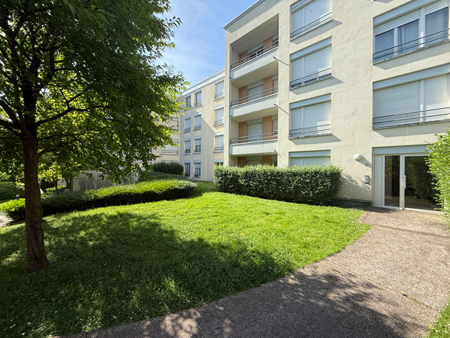 Agence immobilière de L'IMMOBILIERE DE MONTMORENCY - L'IMMOBILIERE DE MONTMORENCY