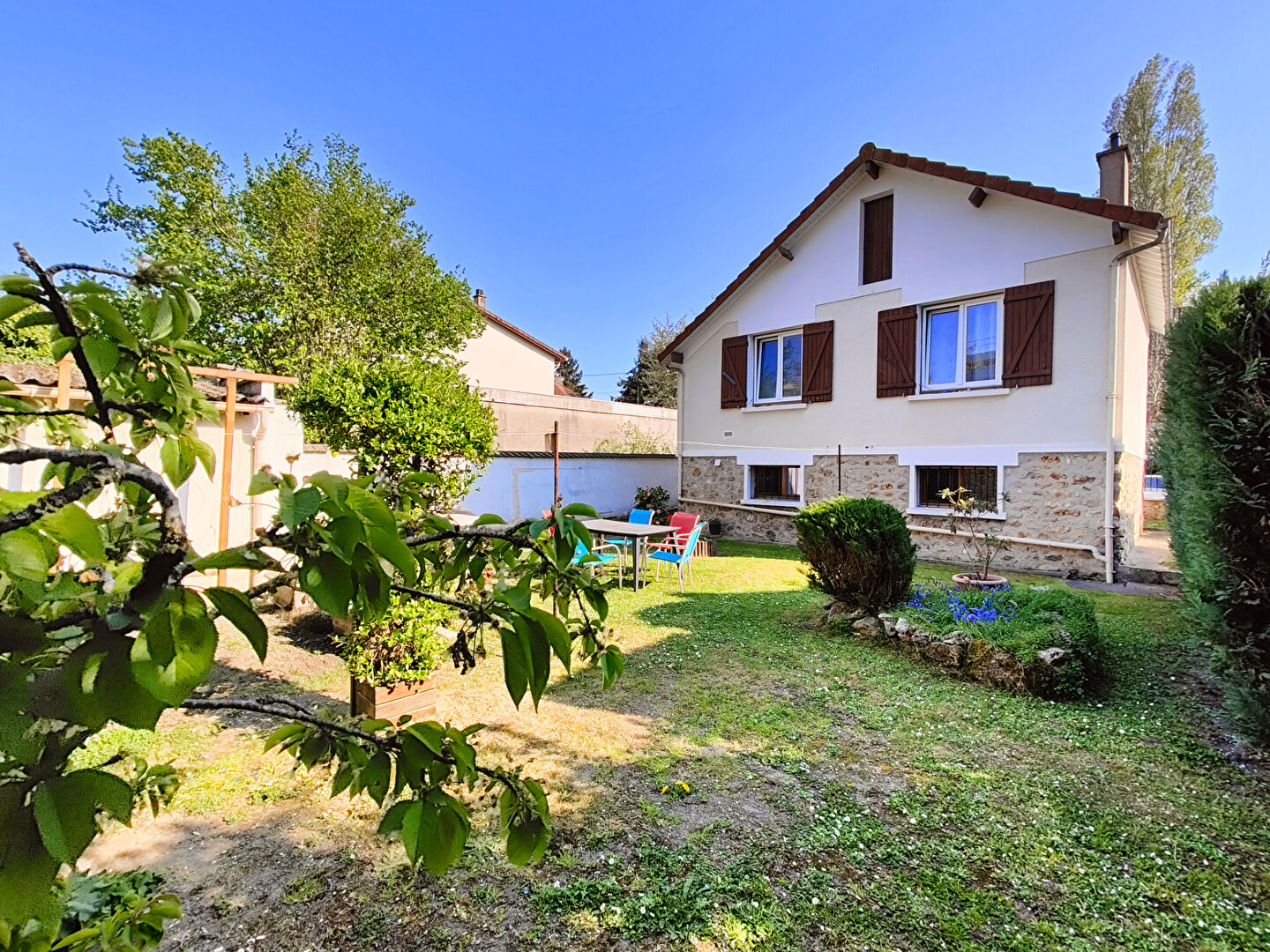 Photo Maison 4 pièces - 85 m2 image 2/6