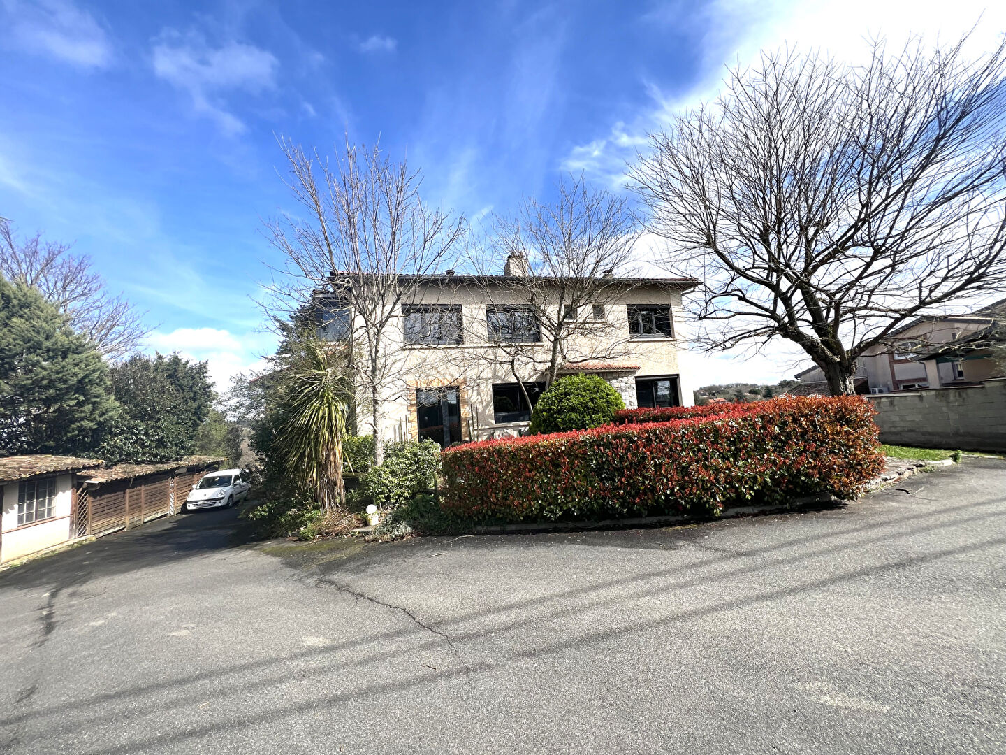 Photo Grand T3 de 100m² POUVOURVILLE image 3/6