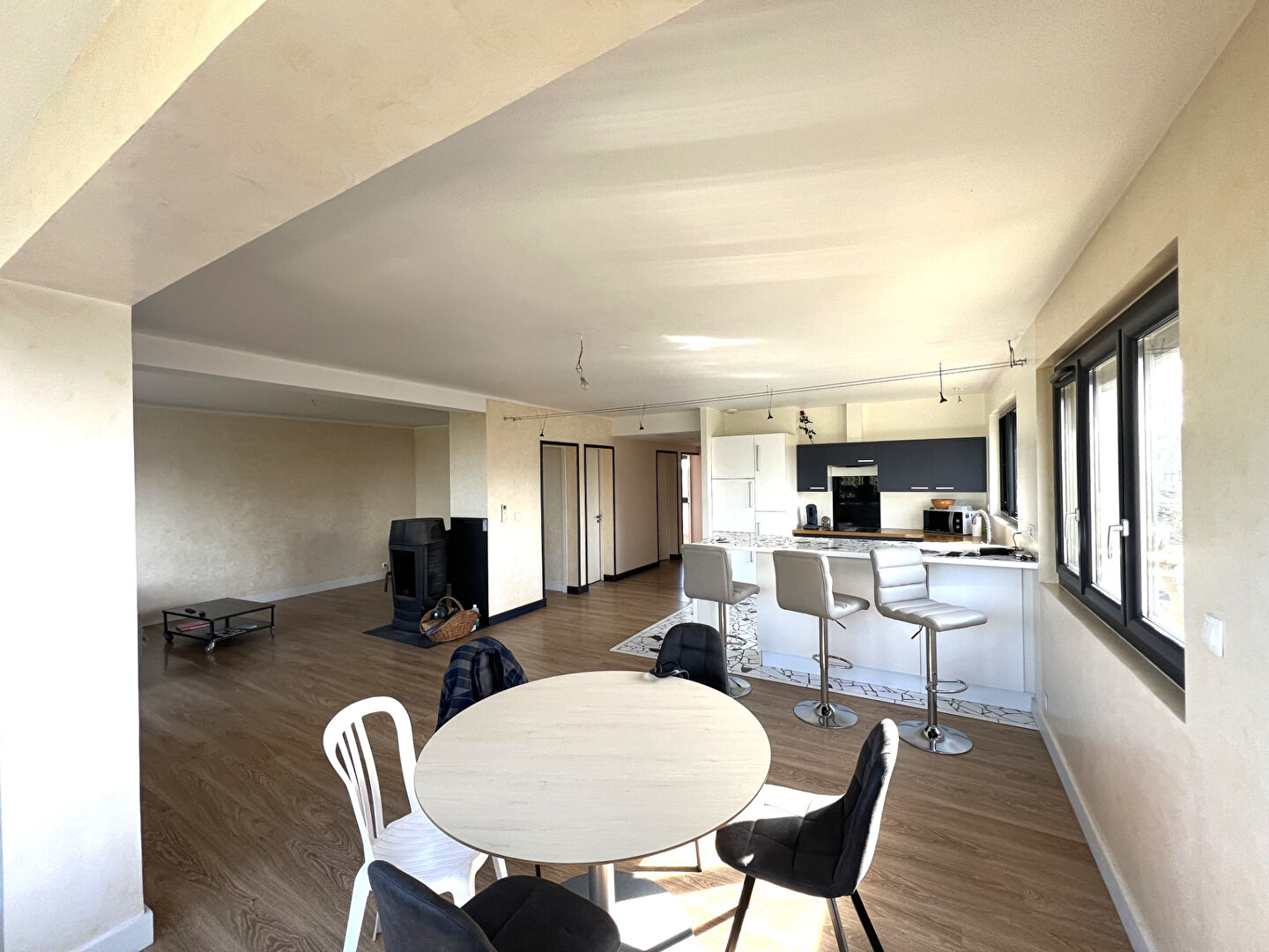 Photo Grand T3 de 100m² POUVOURVILLE image 4/6