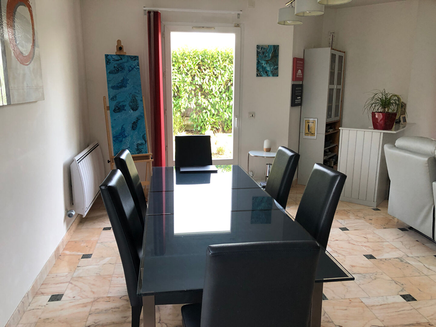 Photo TOUSSUS LE NOBLE Maison familiale avec jardin et garage image 3/6