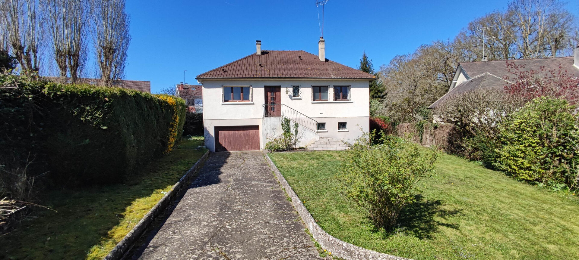 Agence immobilière de IBJ - L'IMMOBILIÈRE DE BUC ET DE JOUY - IBJ - L'Immobilière de Buc et de Jouy