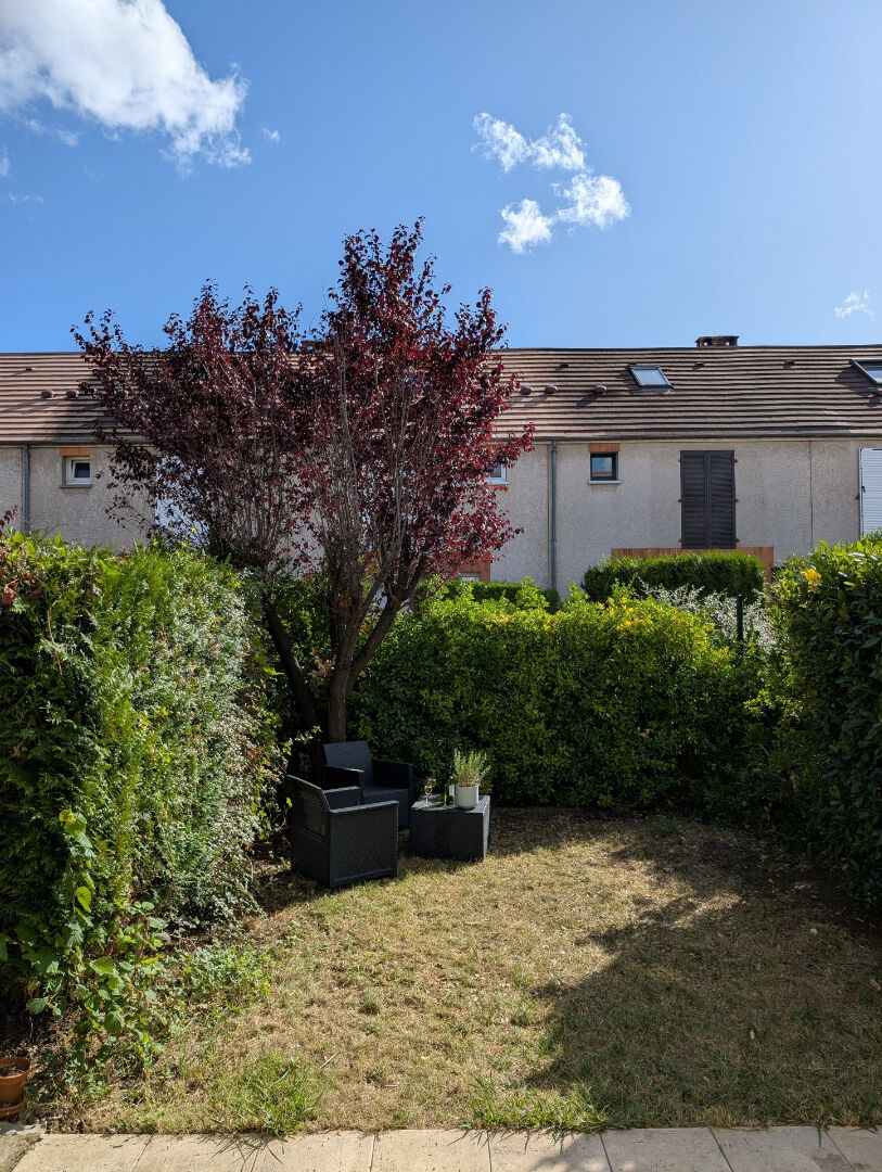 Photo HAUT BUC Maison 5 chambres, jardin et box image 3/6