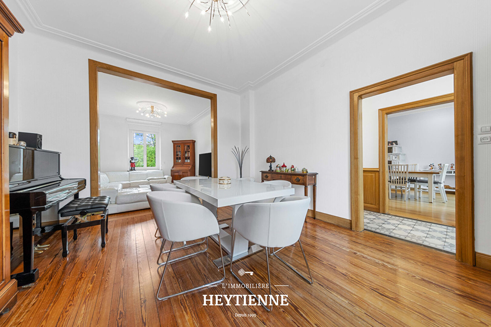 Photo Maison de Maître Courcelles Chaussy 8 pièces de 340 m2 image 3/6