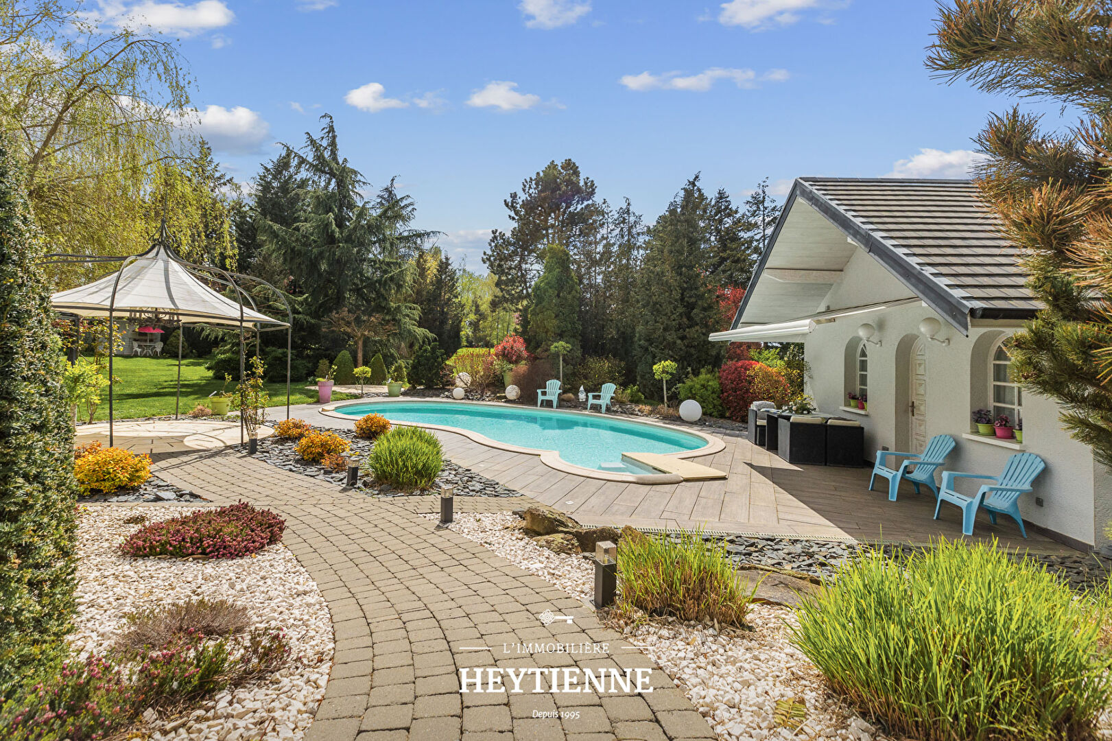 Photo Propriété  avec piscine image 3/6