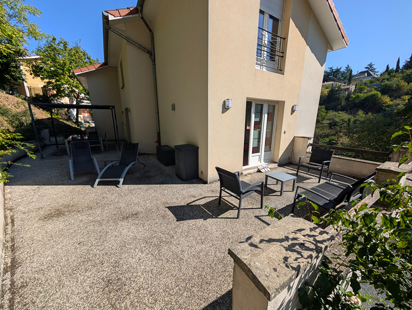 Maison - Seyssuel - 8 pièces -193 m2