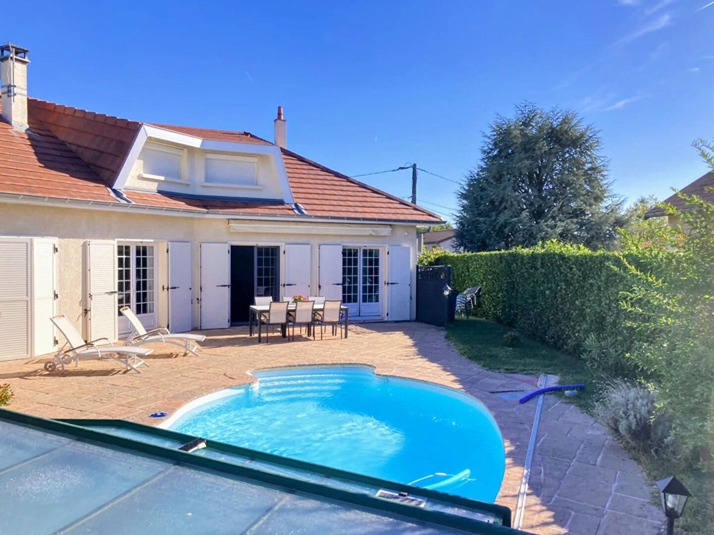 VILLA - Ternay - 5 pièces -146 m2