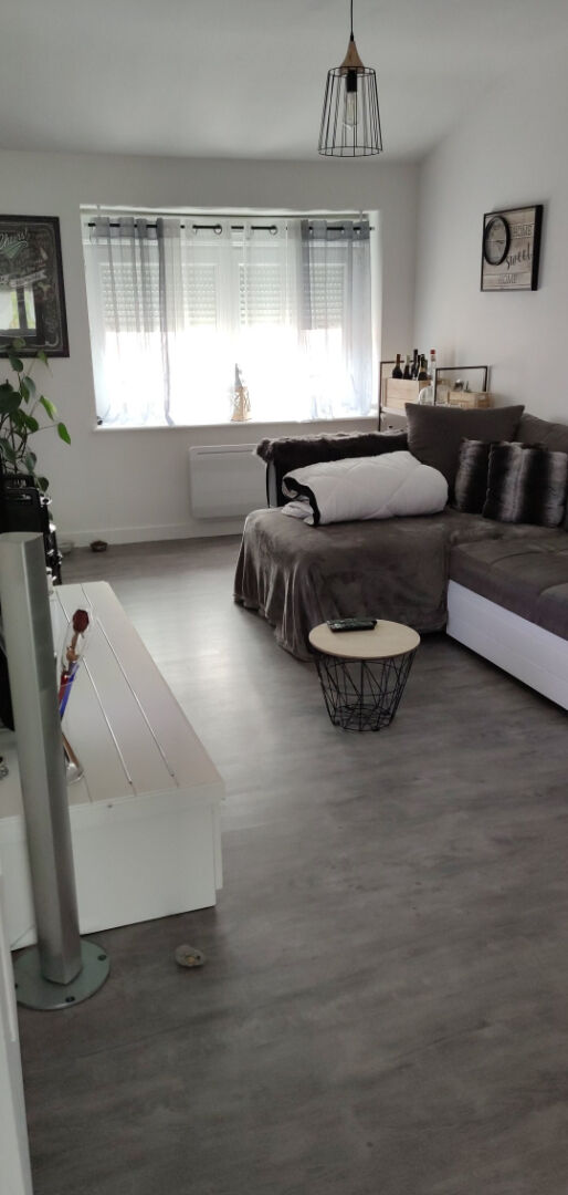 RAVILLE SUR SANON - APPT AVEC ENTREE PRIVATIVE ET JARDIN