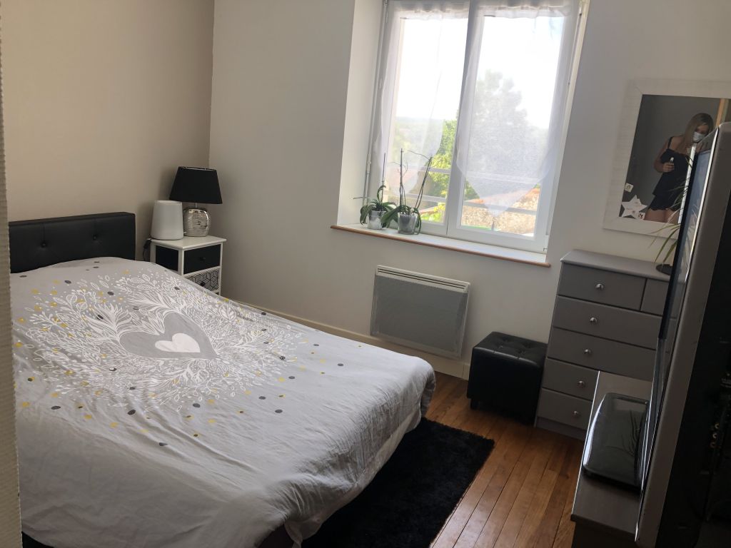 RAVILLE SUR SANON - APPT AVEC ENTREE PRIVATIVE ET JARDIN