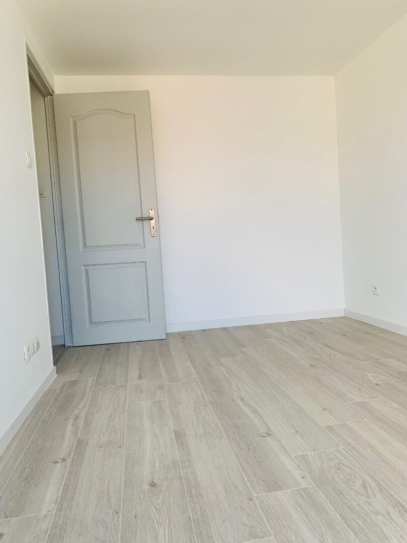 BACCARAT - joli petit immeuble quartier calme