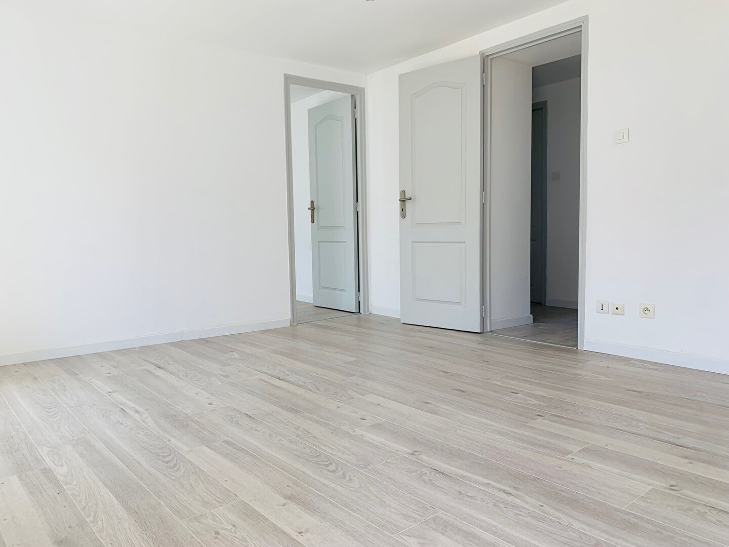 BACCARAT - joli petit immeuble quartier calme