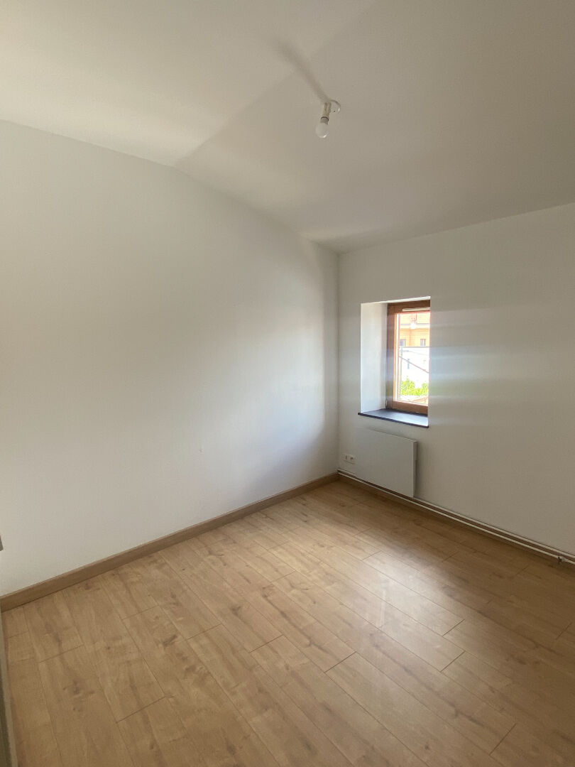 LUNEVILLE - a 2 pas de la gare