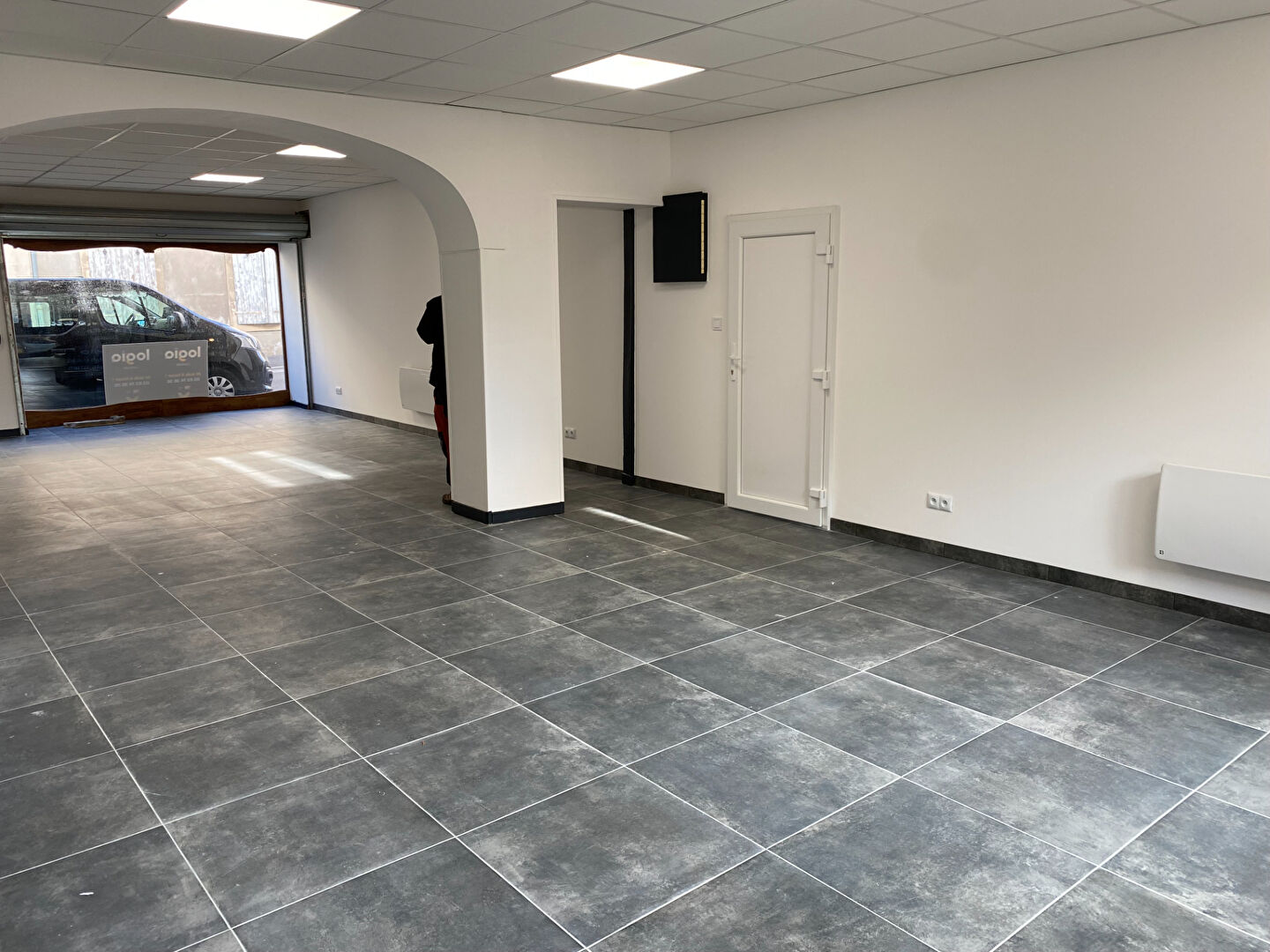 LUNEVILLE - local REFAIT A NEUF !!
