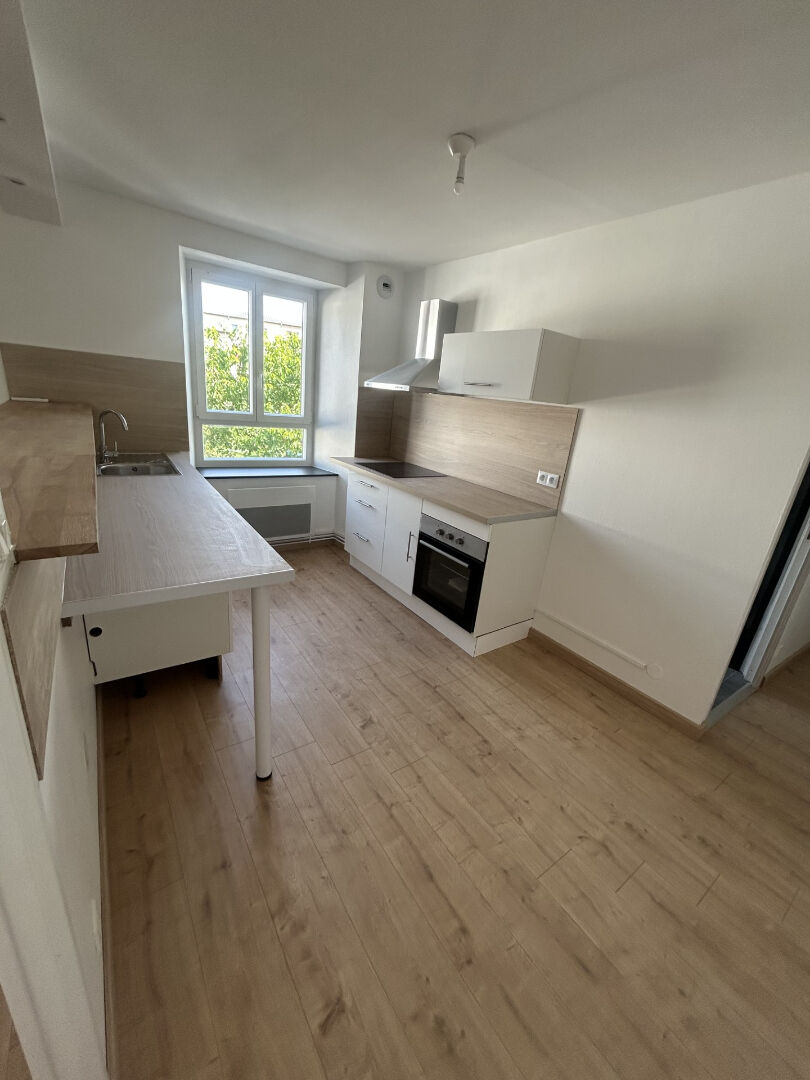 LUNEVILLE - 2 PAS DE LA GARE