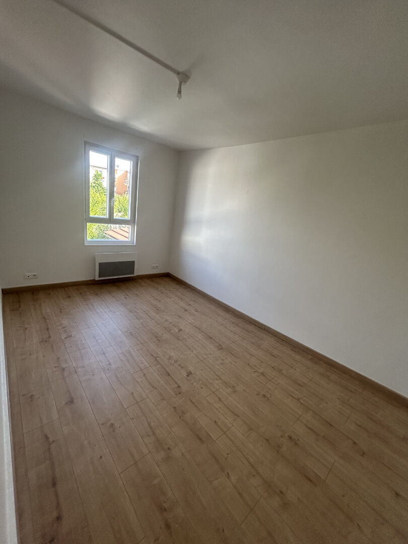 LUNEVILLE - 2 PAS DE LA GARE