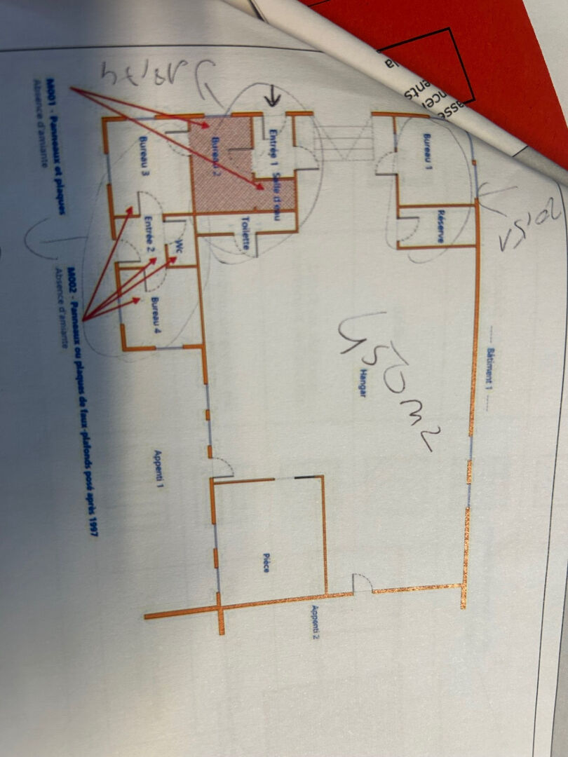 À LOUER /  BÂTIMENT INDUSTRIEL AVEC GRANDE ZONE DE STOCKAGE & BUREAUX