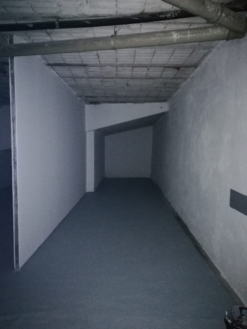 Photo Garage fermé de 23m2 en plein centre de Roses image 3/3