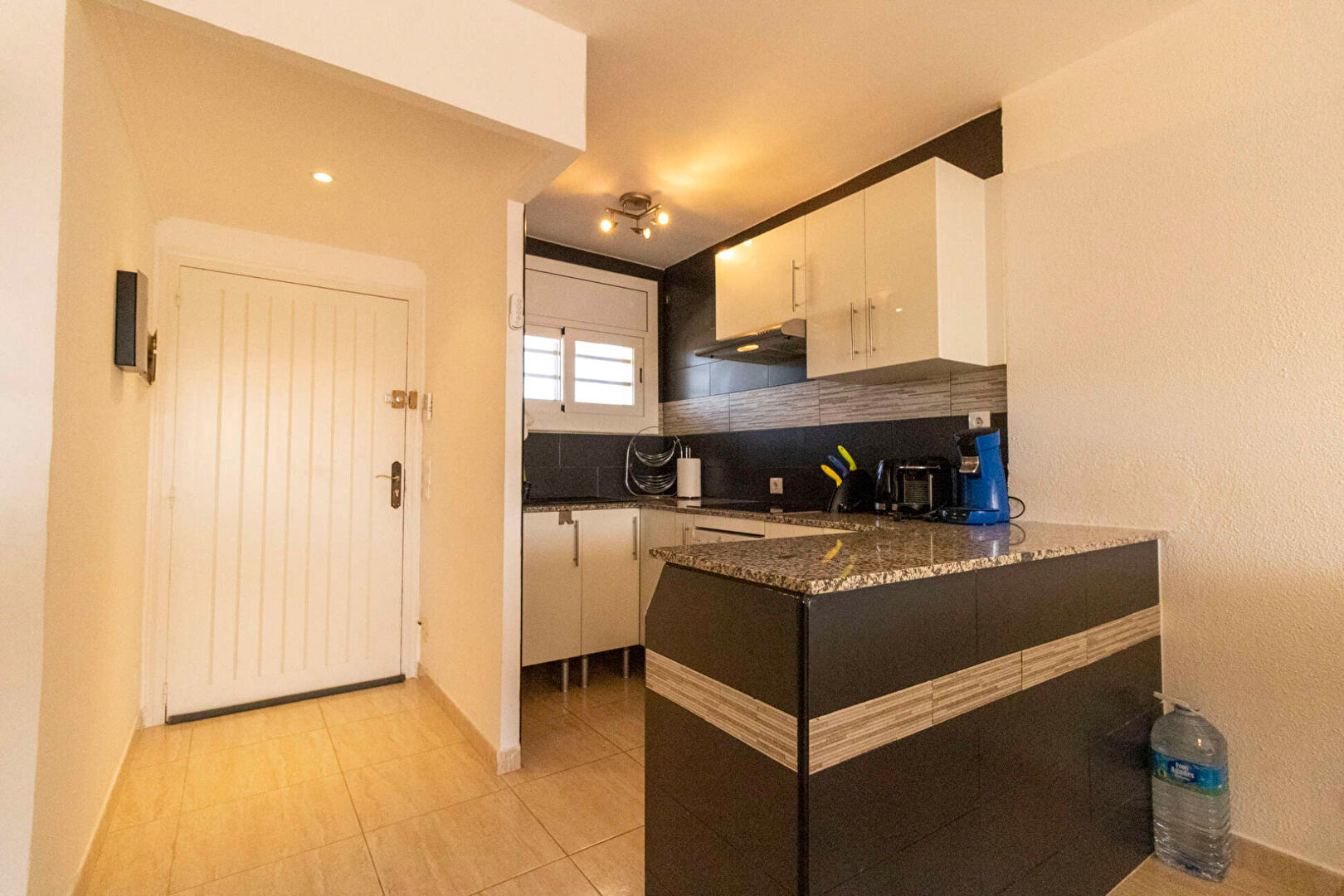 Photo Appartement rénové de 2 chambres situé au centre à 150m de la plage à Empuriabrava image 6/6