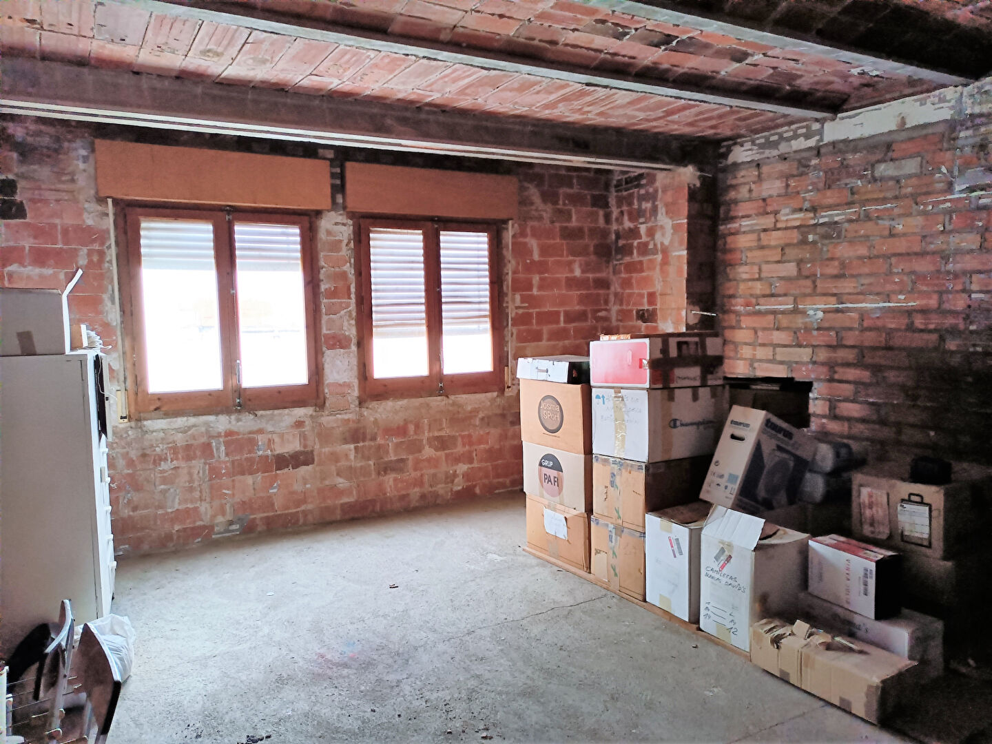 MAISON AU CENTRE DE ROSES. POSSIBILITÉ DE RÉFORME POUR DUPLEX AVEC GRANDE TERRASSE