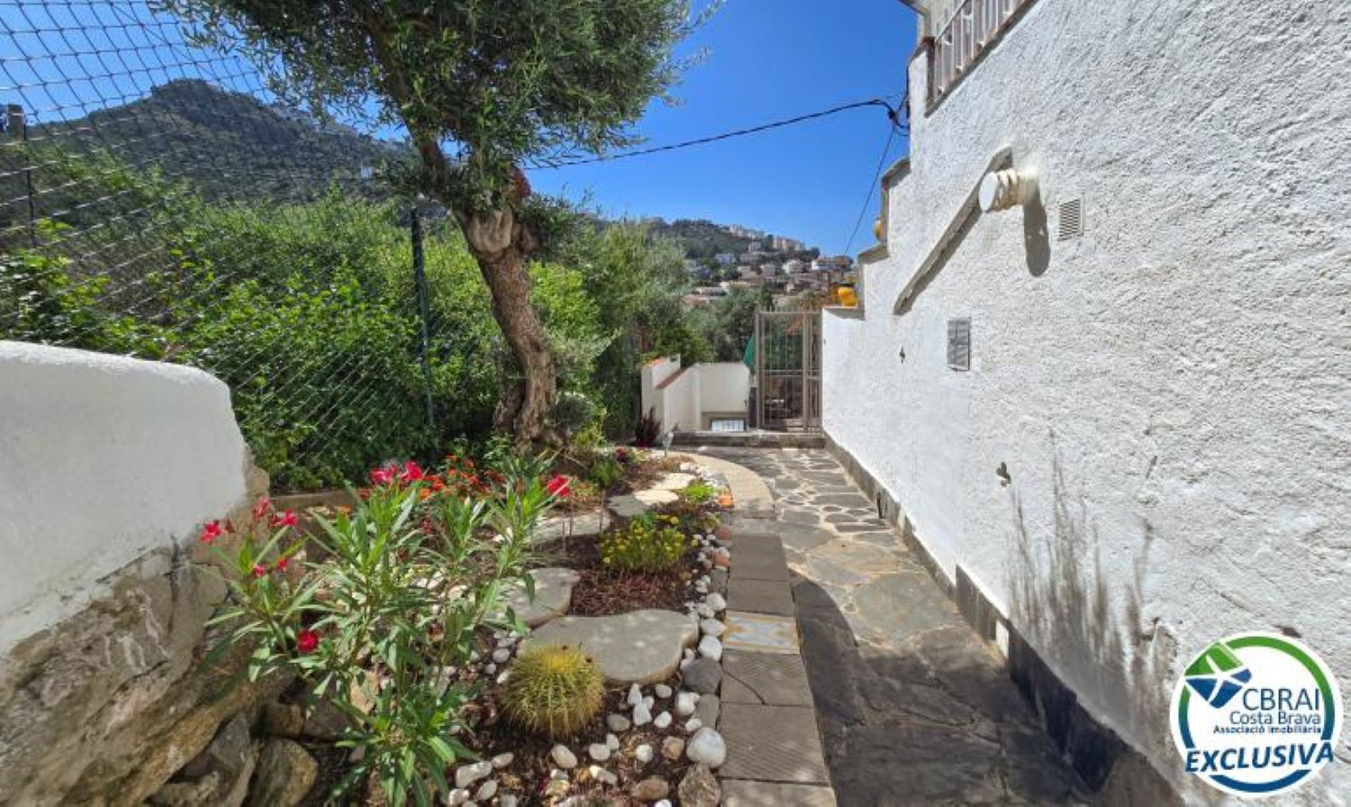 Photo Grand appartement de 3 chambres avec belle vue sur la montagne, à quelques minutes de la plage. image 5/6