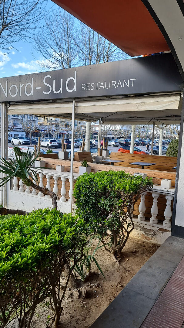 Photo Local d'activité Roses image 2/6