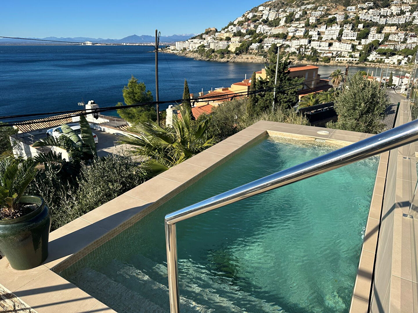 Maison Roses 4 pièce(s) 250 m2