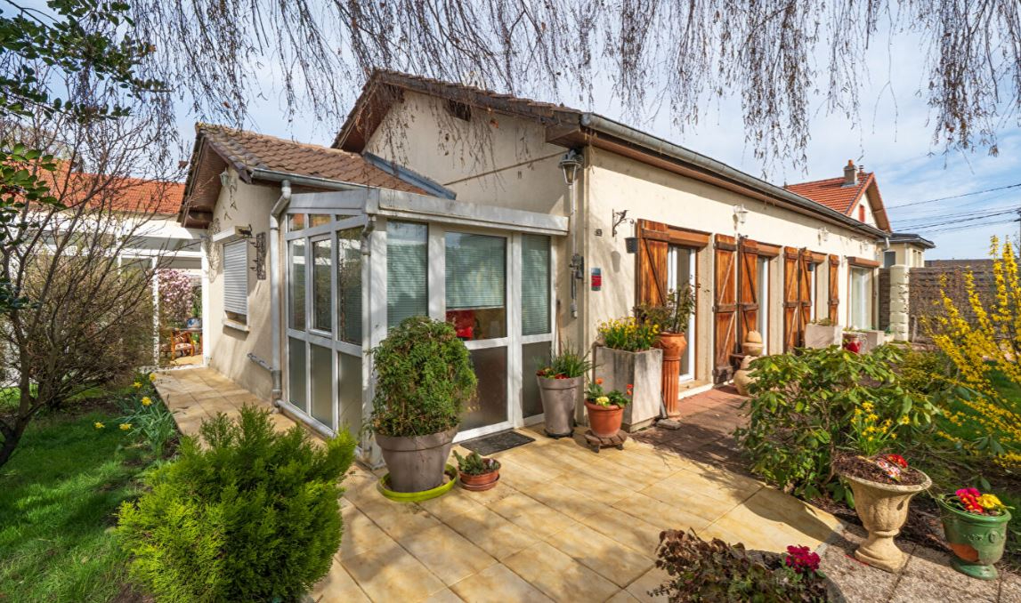 À VENDRE - Superbe maison de plain-pied de 140 m² à Lunéville